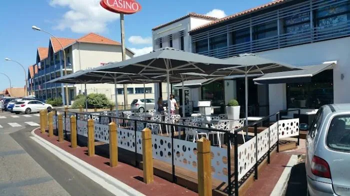 Façade du Casino de Biscarrosse-Plage, boulevard des Sables — Landes
