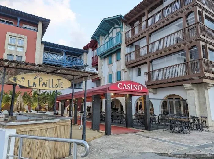 Façade du Casino Sokoburu d’Hendaye, boulevard de la Mer — Pyrénées-Atlantiques
