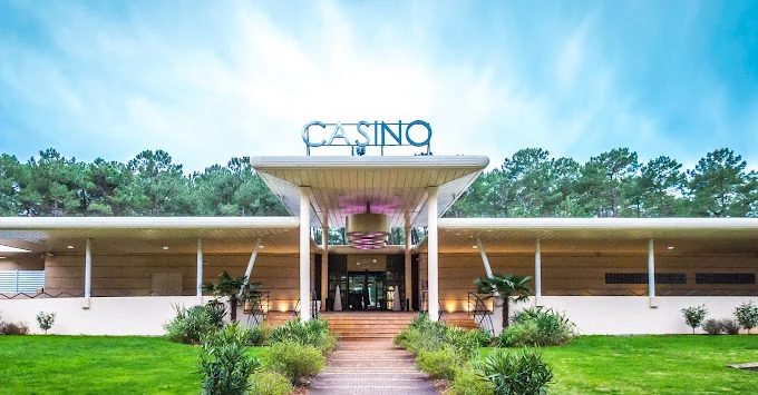 Façade du Casino de Lacanau, Route du Baganais — Gironde